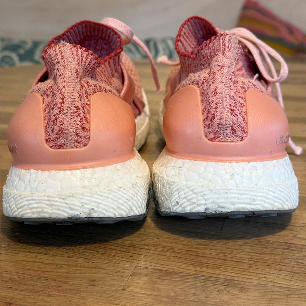 adidas Ultra Boost - Picture 2 of 7